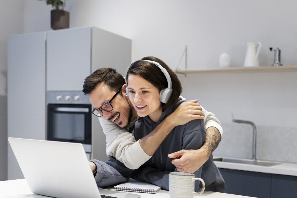 Short Term Business Loans 6 couple working together from home kitchen